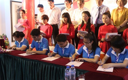 Vinh danh 132 Thủ khoa xuất sắc thành phố Hà Nội năm 2014  - ảnh 1